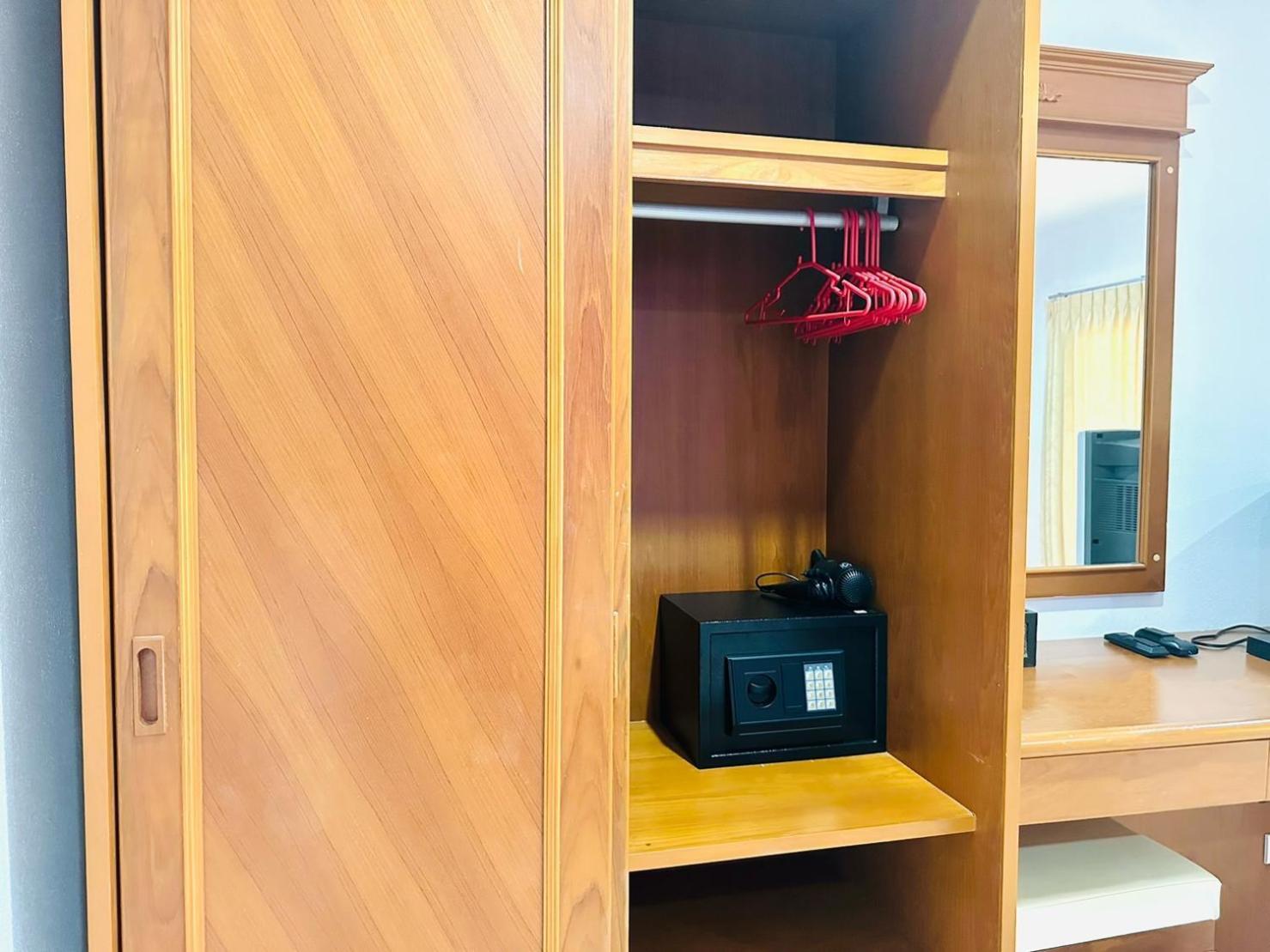 Phumin Apartment Ko Lanta Dış mekan fotoğraf